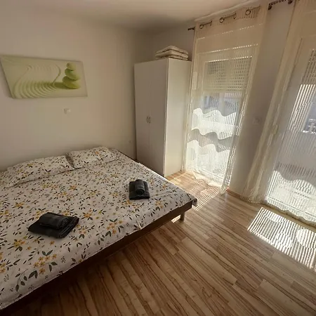 Apartman Tomaz *
